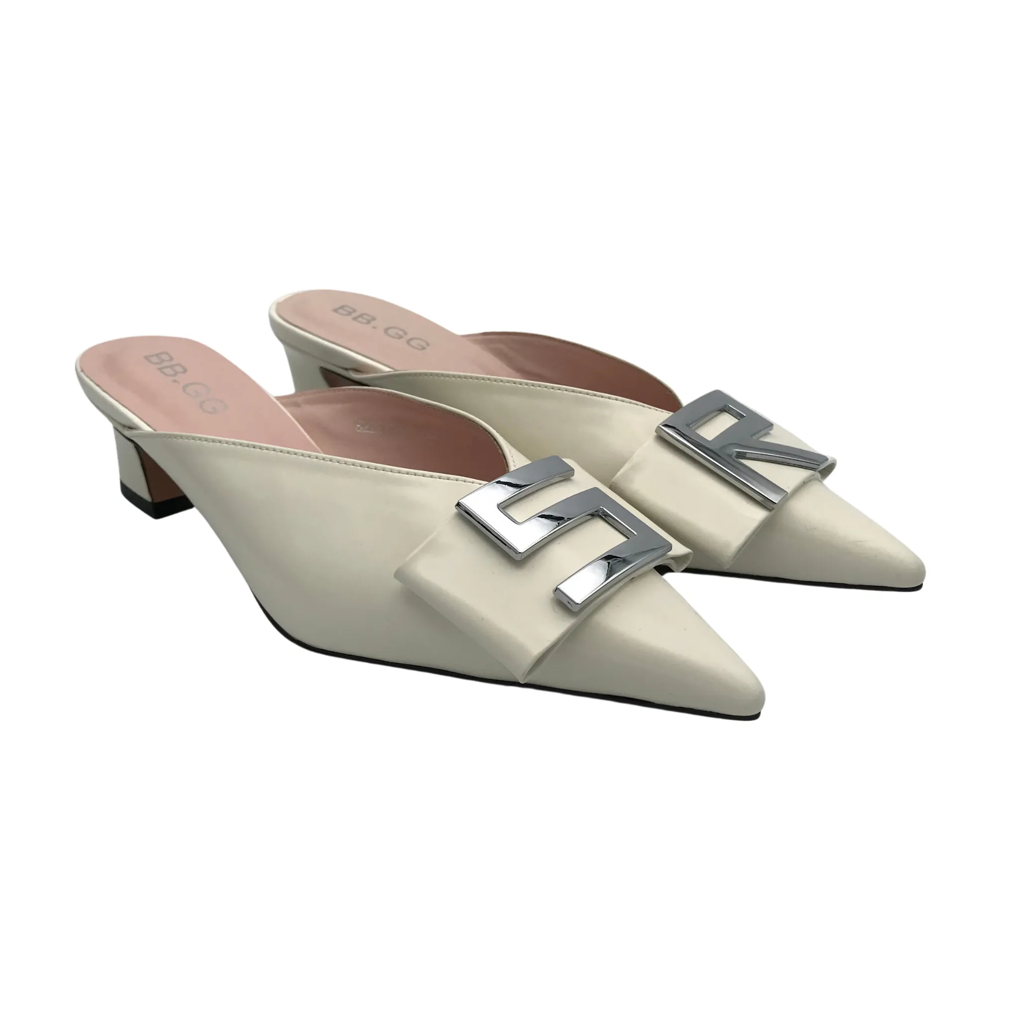 BB.GG pointy toe Trendy low heel slippers