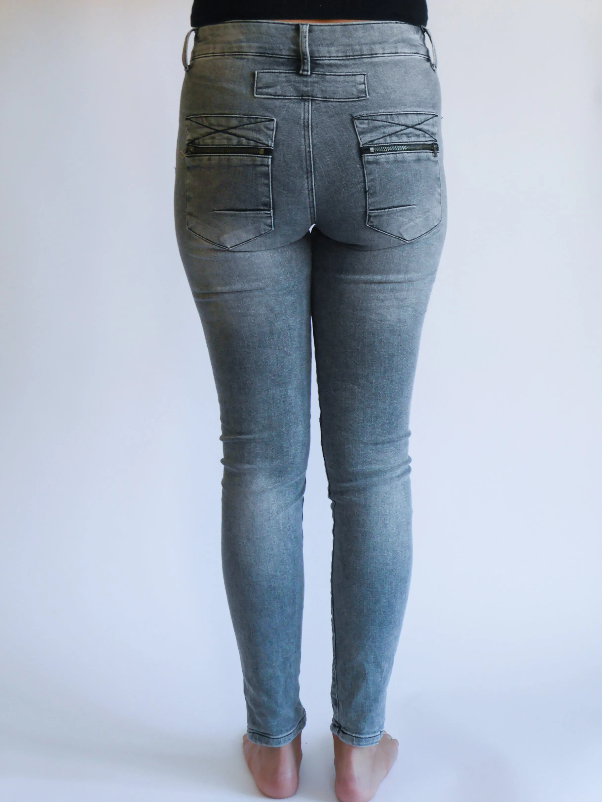 Melly & Co Grey Washed 4 Button Hole Detail Jeans