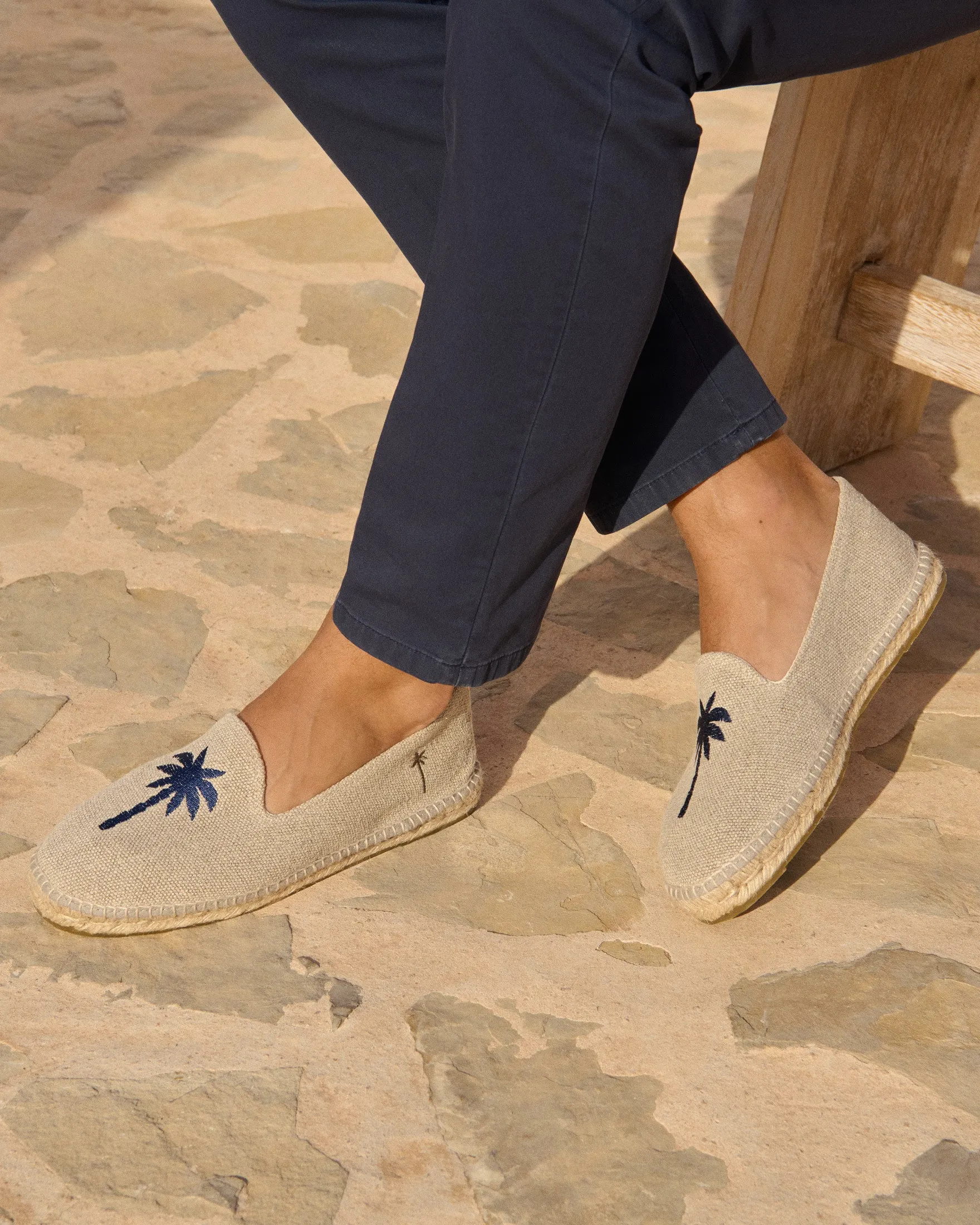 Organic Hemp Embroidered Espadrilles - Z45C0 - Palm Springs Natural and Navy Palm