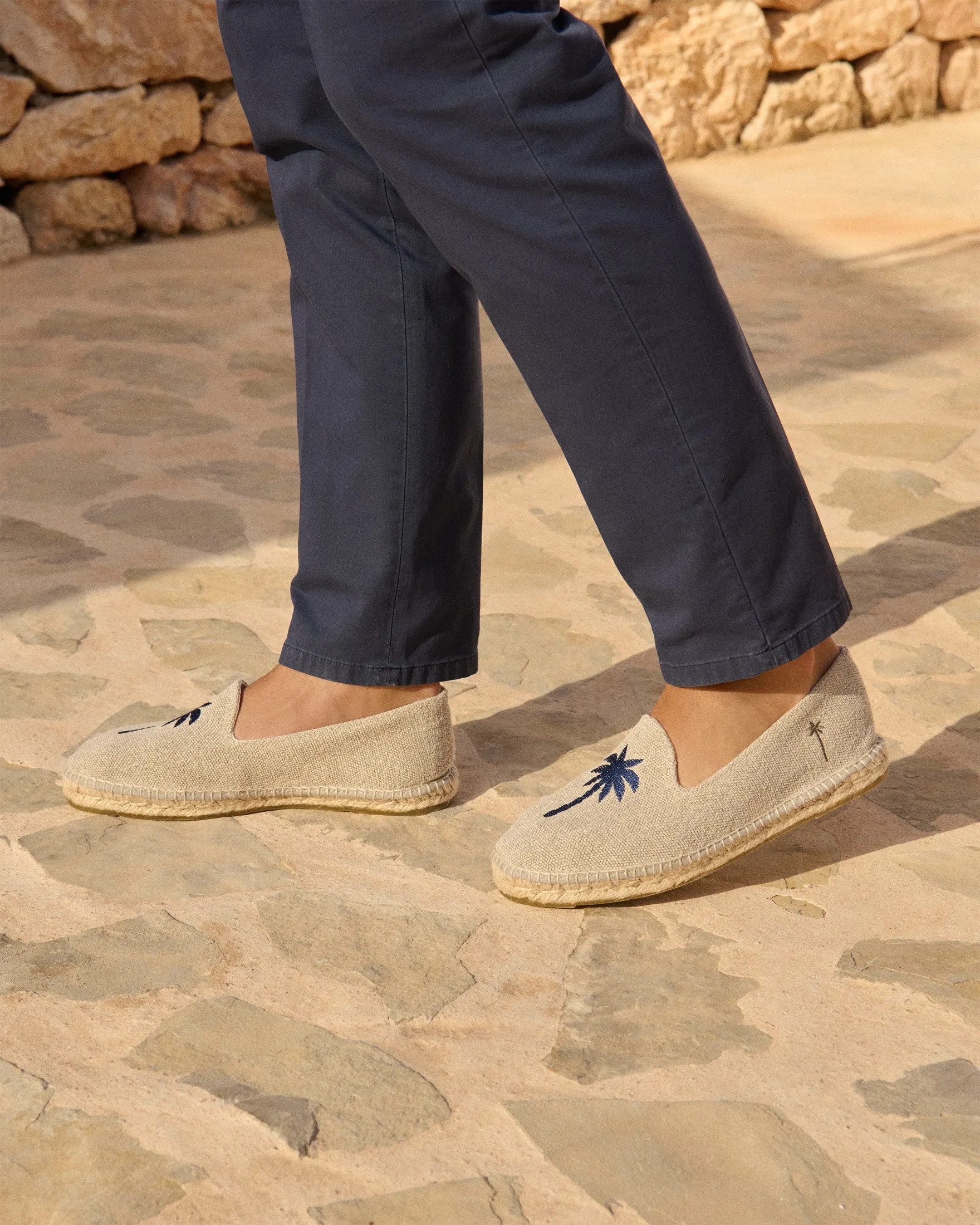 Organic Hemp Embroidered Espadrilles - Z45C0 - Palm Springs Natural and Navy Palm