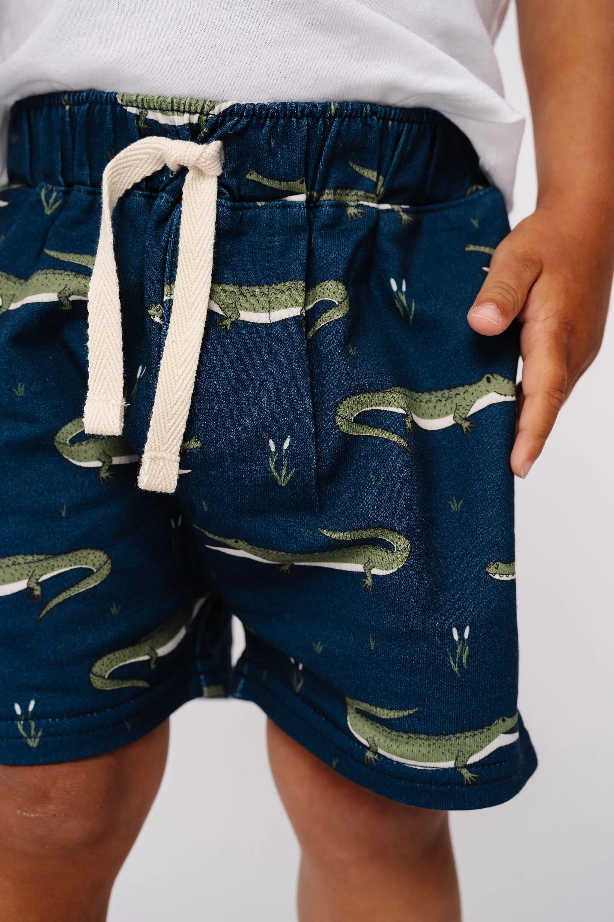 Play Short - Lyle