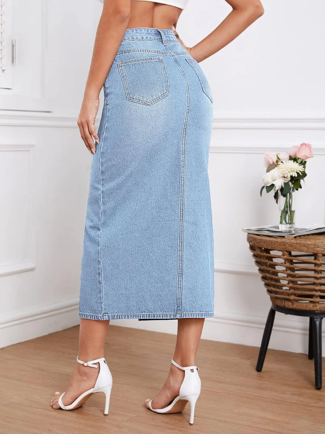Stylish Women's Stretch Denim Skirt Mid-Length Comfortable & Curve-Hugging with Center Slit