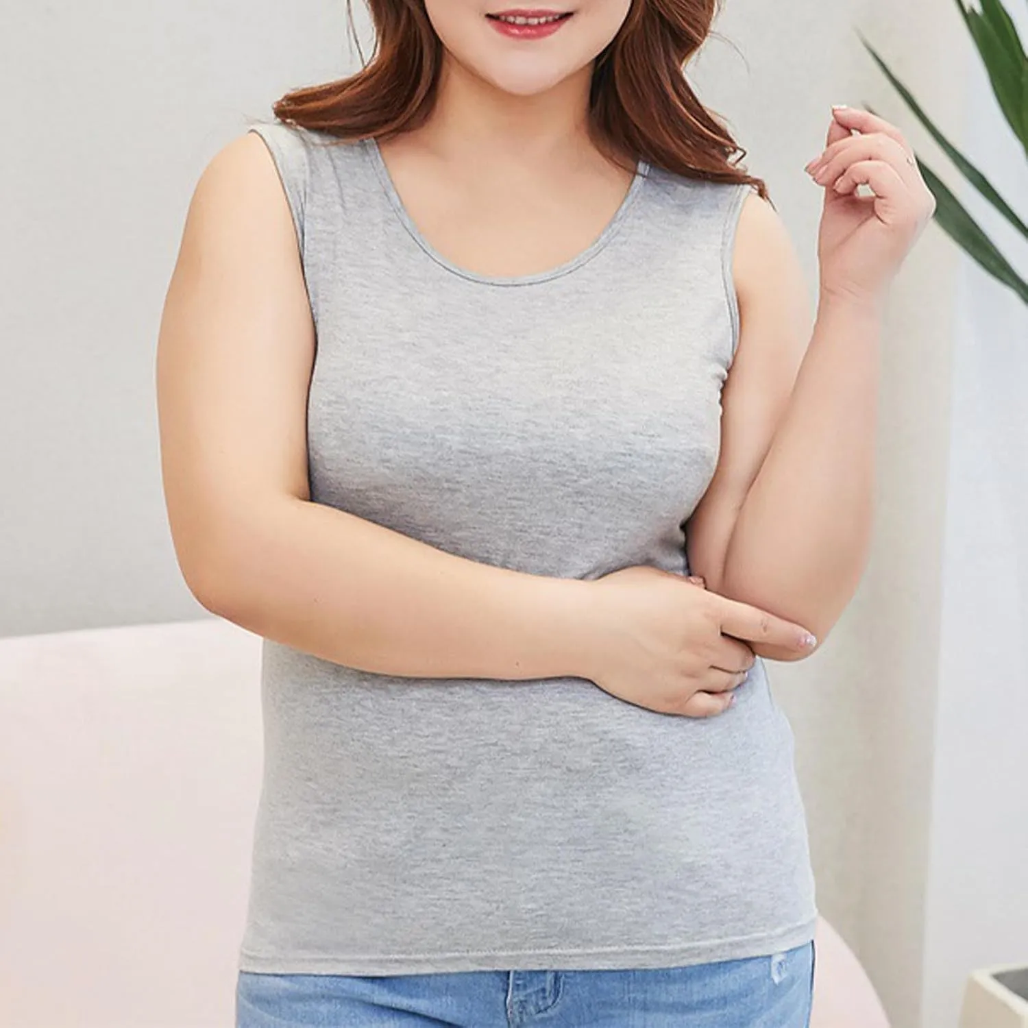 Women's Plus Size Round Neck Tank Tops Sleeveless Solid Color Tee Shirts Casual Loose 2025 Summer Lightweight Clothes